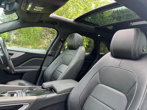 Jaguar F-Pace 2.0 P250i R-Sport Auto AWD Euro 6 (s/s) 5dr 35