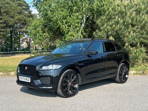 Jaguar F-Pace CHEQUERED FLAG AWD 28