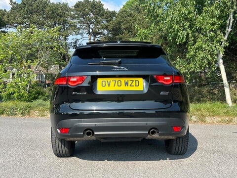 Jaguar F-Pace CHEQUERED FLAG AWD 35