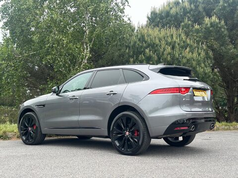 Jaguar F-Pace 3.0 D300 V6 S Auto AWD Euro 6 (s/s) 5dr 2
