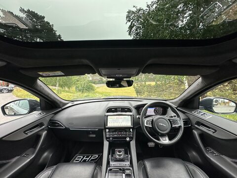 Jaguar F-Pace 3.0 D300 V6 S Auto AWD Euro 6 (s/s) 5dr 3