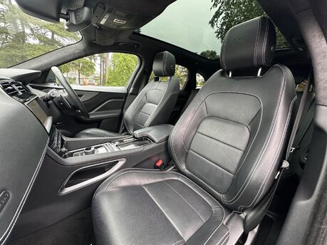 Jaguar F-Pace 3.0 D300 V6 S Auto AWD Euro 6 (s/s) 5dr 