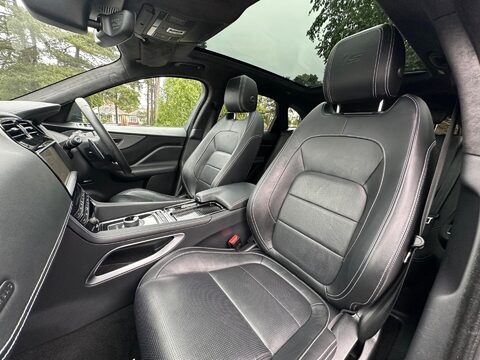 Jaguar F-Pace 3.0 D300 V6 S Auto AWD Euro 6 (s/s) 5dr 4