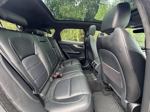 Jaguar F-Pace 3.0 D300 V6 S Auto AWD Euro 6 (s/s) 5dr 11
