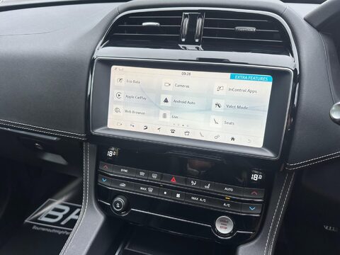 Jaguar F-Pace 3.0 D300 V6 S Auto AWD Euro 6 (s/s) 5dr 19