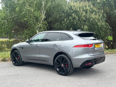 Jaguar F-Pace 3.0 D300 V6 S Auto AWD Euro 6 (s/s) 5dr 32