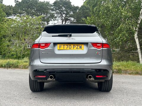 Jaguar F-Pace 3.0 D300 V6 S Auto AWD Euro 6 (s/s) 5dr 35