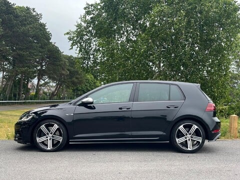 Volkswagen Golf R TSI DSG 12