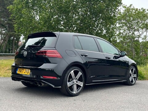 Volkswagen Golf R TSI DSG 17
