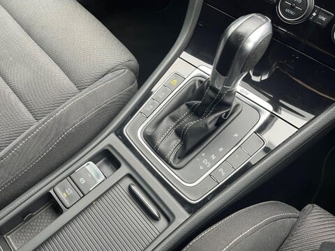Volkswagen Golf R TSI DSG 19