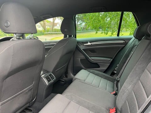 Volkswagen Golf R TSI DSG 21