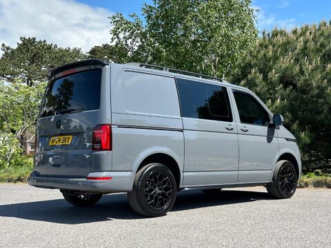 Volkswagen Transporter 2.0 BiTDI T32 Highline Kombi DSG FWD SWB Euro 6 (s/s) 5dr 9