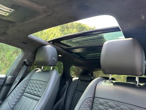 Land Rover Range Rover Evoque 1.5 P300e 12.2kWh Autobiography Auto 4WD Euro 6 (s/s) 5dr 24