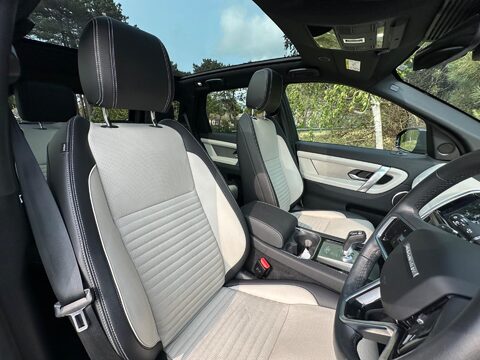 Land Rover Discovery Sport 1.5 P300e 12.2kWh R-Dynamic SE Auto 4WD Euro 6 (s/s) 5dr 21