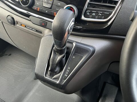 Ford Transit Custom 320 LIMITED P/V ECOBLUE 18