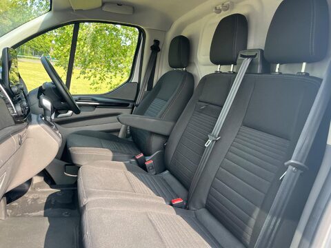 Ford Transit Custom 320 LIMITED P/V ECOBLUE 6