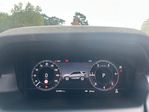 Land Rover Discovery Sport R-DYNAMIC HSE MHEV 33