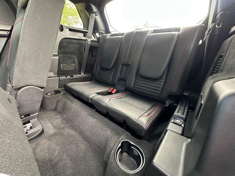 Land Rover Discovery Sport R-DYNAMIC HSE MHEV 25