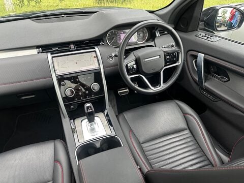 Land Rover Discovery Sport 1.5 P300e 12.2kWh R-Dynamic SE Auto 4WD Euro 6 (s/s) 5dr 19