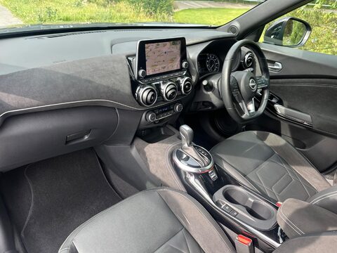 Nissan Juke 1.0 DIG-T Tekna+ DCT Auto Euro 6 (s/s) 5dr 3