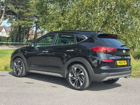 Hyundai TUCSON 2.0 CRDi Premium SE Auto 4WD Euro 6 (s/s) 5dr 4
