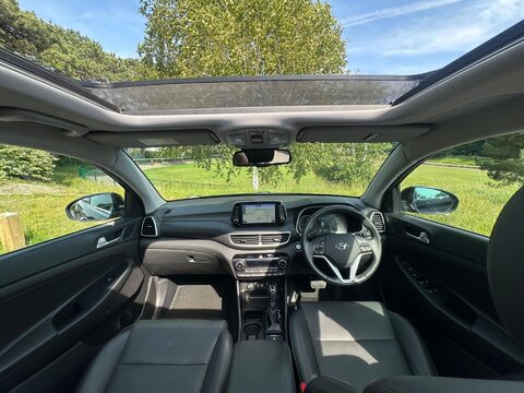 Hyundai TUCSON 2.0 CRDi Premium SE Auto 4WD Euro 6 (s/s) 5dr 18