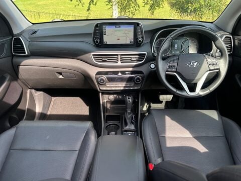Hyundai TUCSON 2.0 CRDi Premium SE Auto 4WD Euro 6 (s/s) 5dr 19