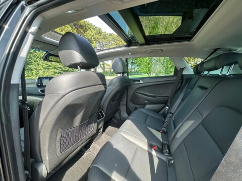 Hyundai TUCSON 2.0 CRDi Premium SE Auto 4WD Euro 6 (s/s) 5dr 22