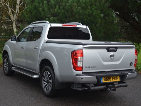 Nissan Navara 2.3 dCi Tekna 4WD Euro 6 (s/s) 4dr 22