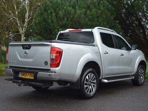 Nissan Navara 2.3 dCi Tekna 4WD Euro 6 (s/s) 4dr 33
