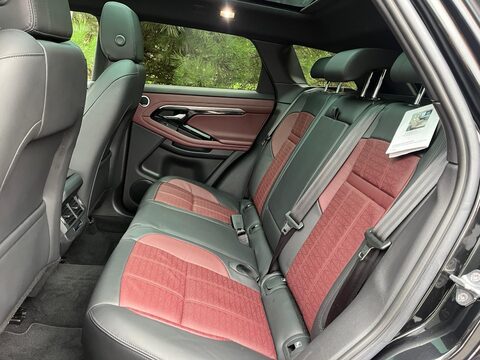 Land Rover Range Rover Evoque 2.0 P250 MHEV R-Dynamic HSE Auto 4WD Euro 6 (s/s) 5dr 29