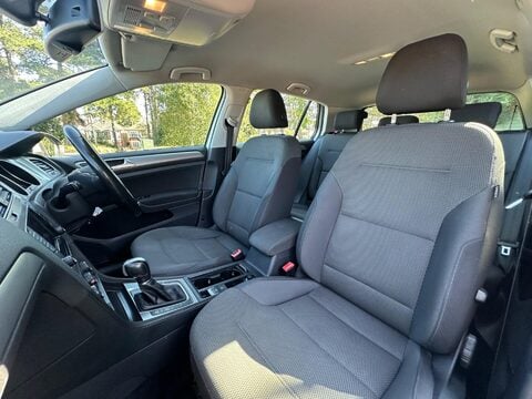 Volkswagen Golf 1.6 TDI BlueMotion Tech SE DSG Euro 5 (s/s) 5dr 18