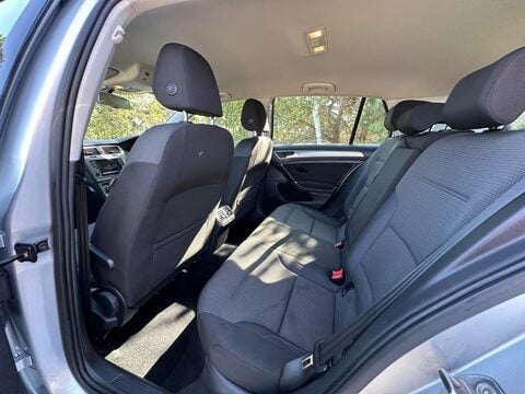 Volkswagen Golf 1.6 TDI BlueMotion Tech SE DSG Euro 5 (s/s) 5dr 19