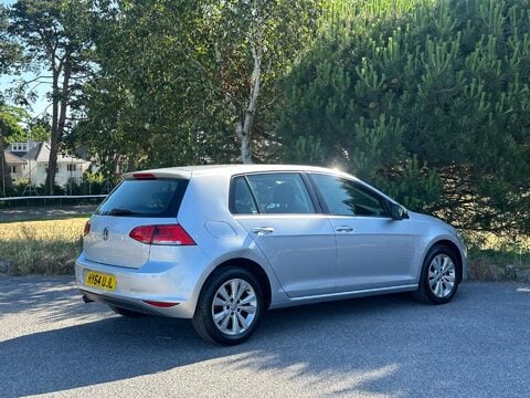 Volkswagen Golf 1.6 TDI BlueMotion Tech SE DSG Euro 5 (s/s) 5dr 28