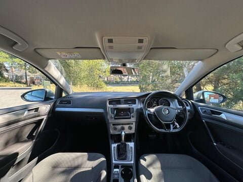 Volkswagen Golf 1.6 TDI BlueMotion Tech SE DSG Euro 5 (s/s) 5dr 29