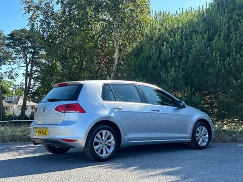 Volkswagen Golf 1.6 TDI BlueMotion Tech SE DSG Euro 5 (s/s) 5dr 30