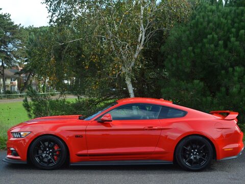 Ford Mustang 5.0 V8 GT Fastback Euro 6 2dr 9
