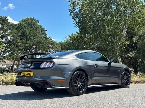 Ford Mustang 5.0 V8 GT Fastback SelShift Euro 6 2dr 14