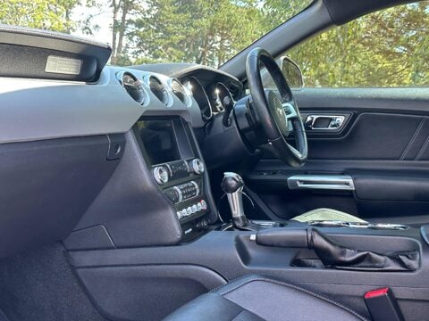 Ford Mustang 5.0 V8 GT Fastback SelShift Euro 6 2dr 29