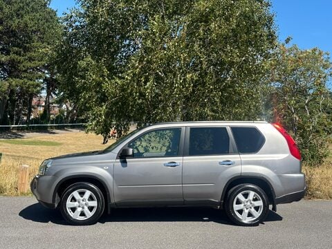 Nissan X-Trail 2.0 dCi Aventura Explorer Auto 4WD Euro 4 5dr 8