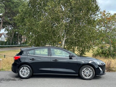 Ford Focus 1.5 EcoBlue Titanium Auto Euro 6 (s/s) 5dr 6