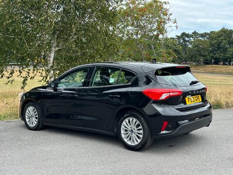 Ford Focus 1.5 EcoBlue Titanium Auto Euro 6 (s/s) 5dr 27