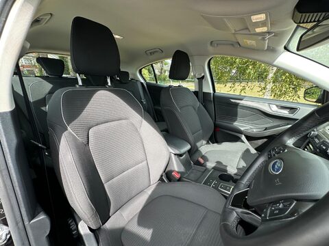 Ford Focus 1.5 EcoBlue Titanium Auto Euro 6 (s/s) 5dr 21