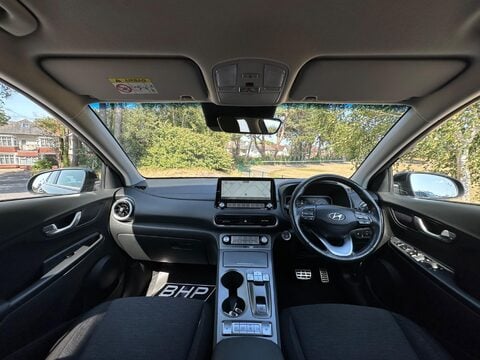 Hyundai KONA 64kWh Premium Auto 5dr (10.5kW Charger) 3