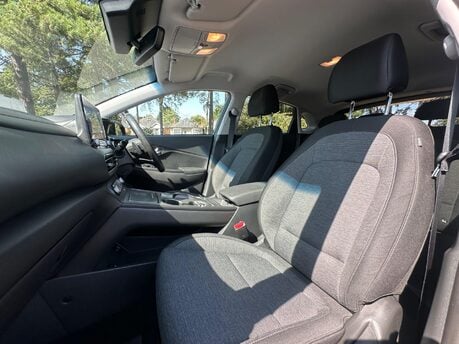 Hyundai KONA 64kWh Premium Auto 5dr (10.5kW Charger) 