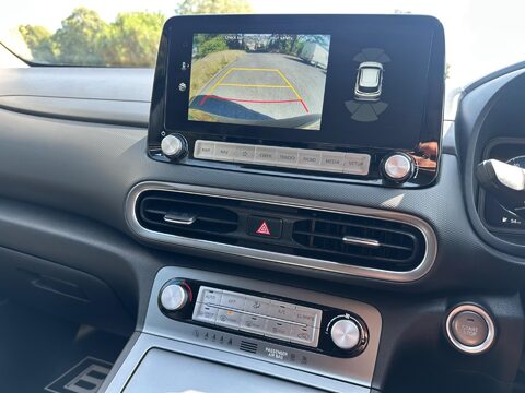 Hyundai KONA 64kWh Premium Auto 5dr (10.5kW Charger) 19