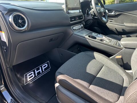 Hyundai KONA 64kWh Premium Auto 5dr (10.5kW Charger) 27