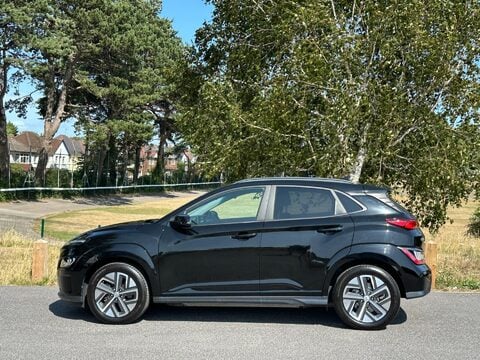 Hyundai KONA 64kWh Premium Auto 5dr (10.5kW Charger) 9