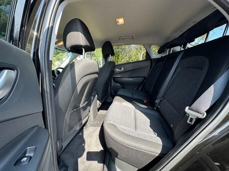 Hyundai KONA 64kWh Premium Auto 5dr (10.5kW Charger) 