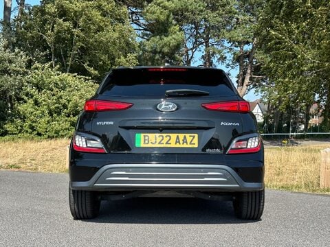 Hyundai KONA 64kWh Premium Auto 5dr (10.5kW Charger) 31